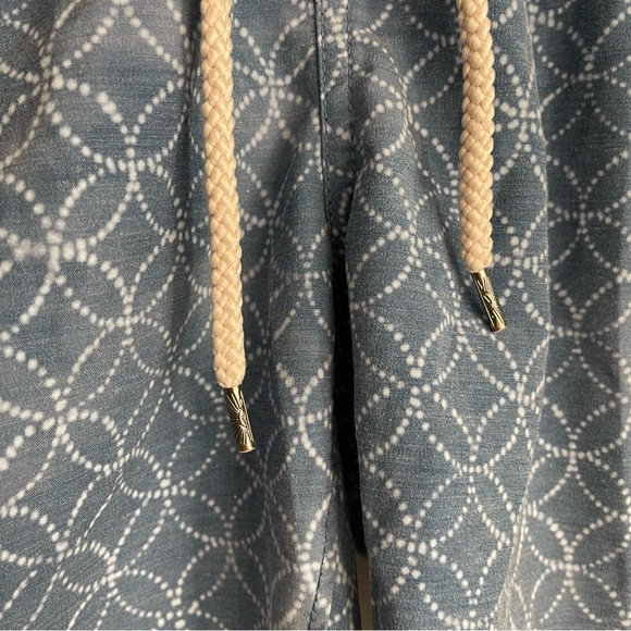 Faherty Geometric Pattern Swim Trunks Board Shorts - Picture 2 of 6